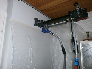 Ilmalämpöpumpun läpivienti